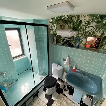 Hendec 7 Near Galataport Isztambul