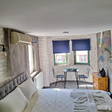 Hendec 7 Near Galataport *